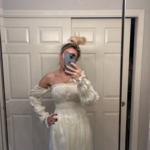 Atlanta Linen Dress in White with flowers size small